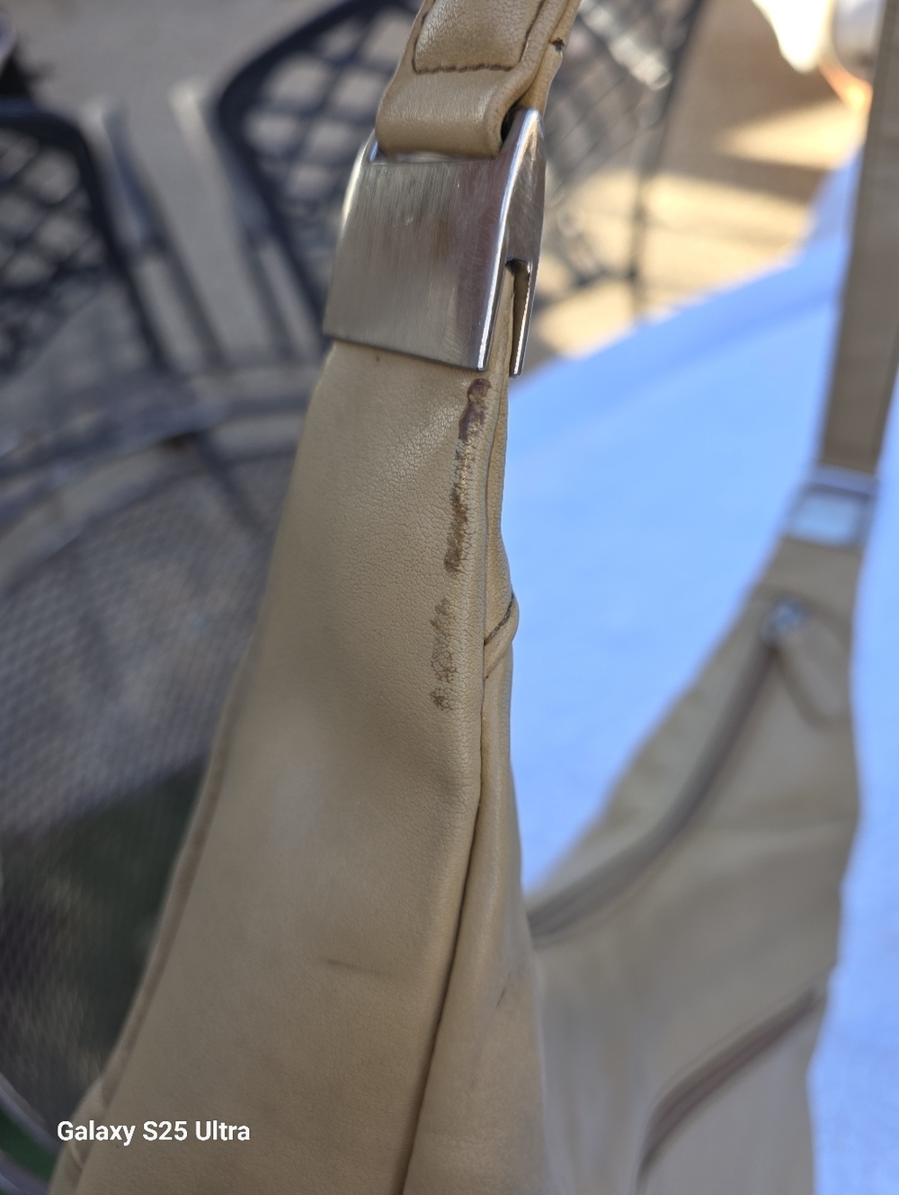 Aurielle Vintage 90s Beige Slouchy Leather Hobo Bag - Picture 16 of 17